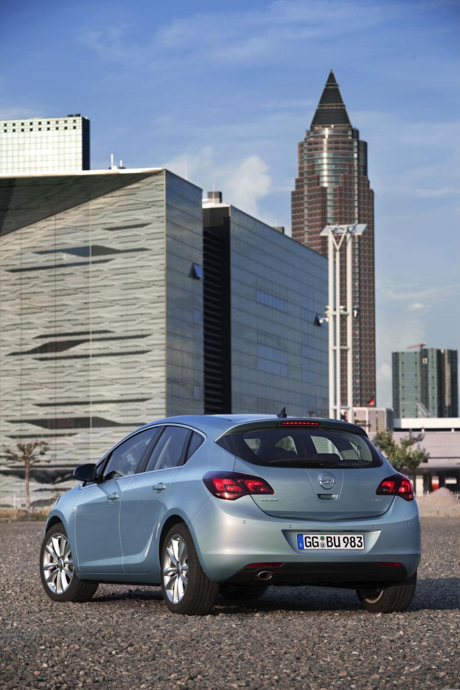  Opel Astra 5-Door 2009 года  (фото 105 из 170)